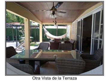 VENTA  HERMOSA CASA EN UN LUGAR PRIVILEGIADO EN SAN CARLOS, SAN JOSÉ
