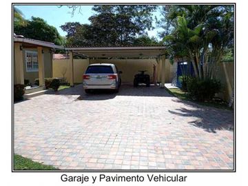 VENTA  HERMOSA CASA EN UN LUGAR PRIVILEGIADO EN SAN CARLOS, SAN JOSÉ