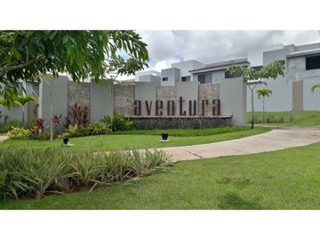 BRISAS DEL GOLF / PH AVENTURA / 180M2 / 2 NIVELES / 4 HABITC / TERRAZA