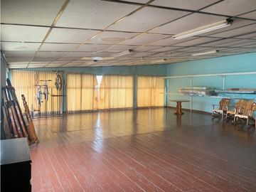 VENTA DE EDIFICIO COMERCIAL EN EL CENTRO DE AGUADULCE