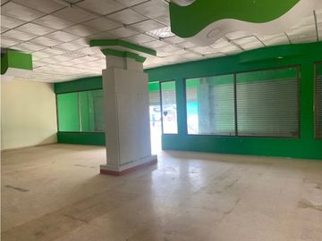 VENTA DE EDIFICIO COMERCIAL EN EL CENTRO DE AGUADULCE