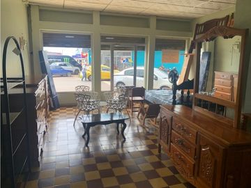 VENTA DE EDIFICIO COMERCIAL EN EL CENTRO DE AGUADULCE