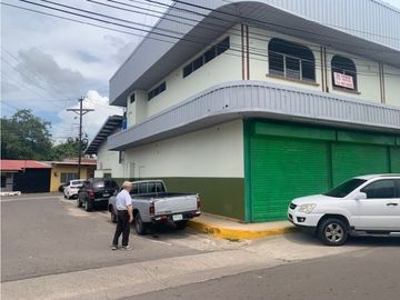 VENTA DE EDIFICIO COMERCIAL EN EL CENTRO DE AGUADULCE
