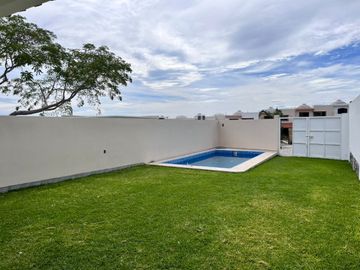 Casa en Fraccionamiento en Real del Puente Xochitepec - ROQ-1250-Fr