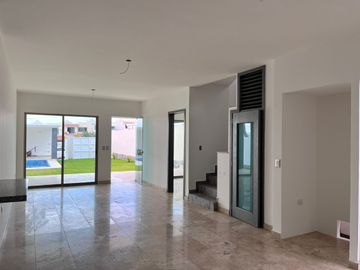 Casa en Fraccionamiento en Real del Puente Xochitepec - ROQ-1250-Fr