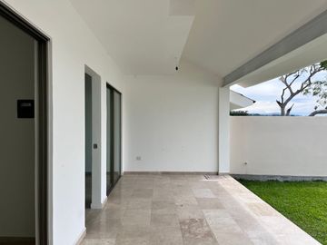 Casa en Fraccionamiento en Real del Puente Xochitepec - ROQ-1250-Fr