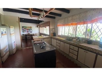 INCOMPARABLE FINCA CON HERMOSA CASA EN DAGUA MUY CERCA A CALI