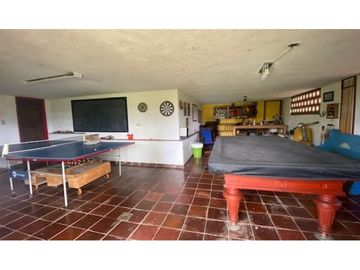 INCOMPARABLE FINCA CON HERMOSA CASA EN DAGUA MUY CERCA A CALI