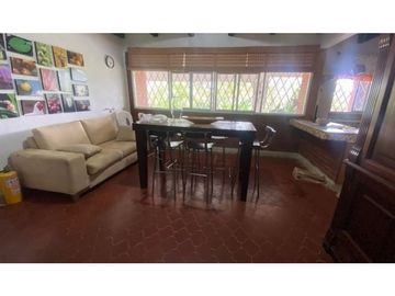 INCOMPARABLE FINCA CON HERMOSA CASA EN DAGUA MUY CERCA A CALI