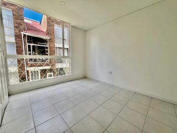 Casa de tres niveles en venta en Suba