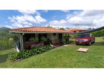 Se vende casa campestre en Montenegro Quindio