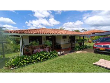 Se vende casa campestre en Montenegro Quindio