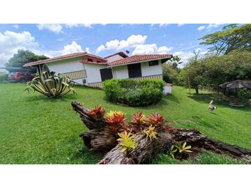 Se vende casa campestre en Montenegro Quindio