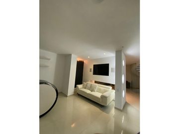 ALQUILO CASA AMOBLADA  SECTOR PINARES ALTO COD 7653468