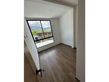 VENDO CASA EN LA MACARENA DOSQUEBRADAS COD 7858952