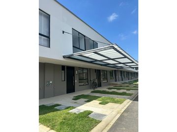 VENDO CASA EN LA MACARENA DOSQUEBRADAS COD 7858952