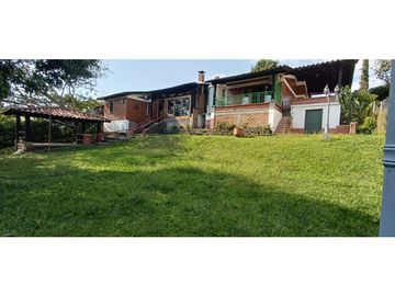SE ALQUILA COMODA CASA CAMPESTRE SECTOR CONDINA