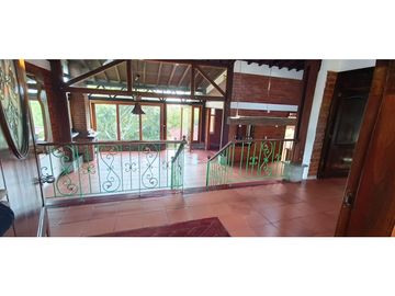 SE ALQUILA COMODA CASA CAMPESTRE SECTOR CONDINA