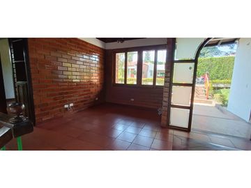 SE ALQUILA COMODA CASA CAMPESTRE SECTOR CONDINA
