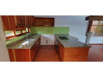 SE ALQUILA COMODA CASA CAMPESTRE SECTOR CONDINA