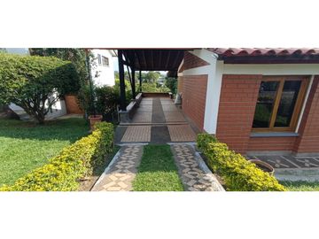 SE ALQUILA COMODA CASA CAMPESTRE SECTOR CONDINA
