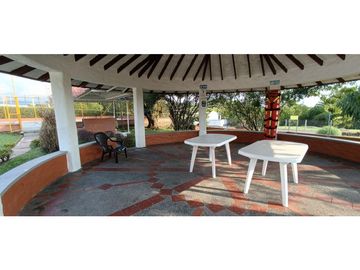 SE ALQUILA COMODA CASA CAMPESTRE SECTOR CONDINA
