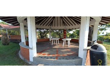 SE ALQUILA COMODA CASA CAMPESTRE SECTOR CONDINA