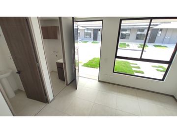 VENDO CASA EN EL SECTOR DE LA MACARENA DOSQUEBRADAS COD 8010922
