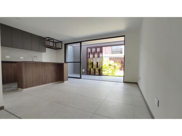 VENDO CASA EN EL SECTOR DE LA MACARENA DOSQUEBRADAS COD 8010922