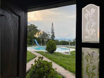 SE VENDE EXCELENTE FINCA EN ALCALA