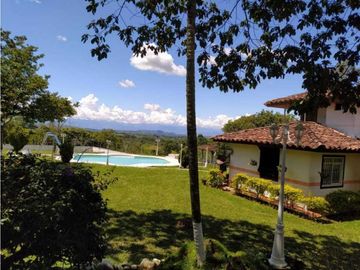 SE VENDE EXCELENTE FINCA EN ALCALA