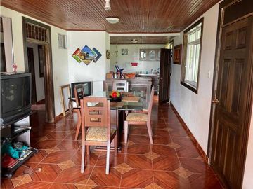 SE VENDE EXCELENTE FINCA EN ALCALA