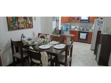 SE VENDE COMODA CASA EN EL SECTOR DE LA AV SUR
