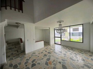 ALQUILO CASA SECTOR CIRCUNVALAR PEREIRA