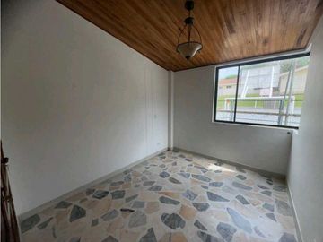 ALQUILO CASA SECTOR CIRCUNVALAR PEREIRA