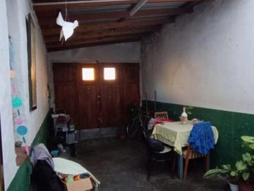VENDO CHALET DE ESTILO EN LA PERLA A METROS DE LA PLAYA