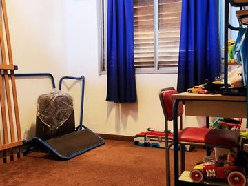 Casa pb 4 ambientes con garage para 2 autos y fondo libre 8.66x20.50