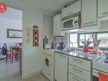 Maipú al 300 - Amplio 2 amb con balcón terraza - Venta - San Isidro