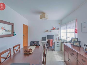 Maipú al 300 - Amplio 2 amb con balcón terraza - Venta - San Isidro