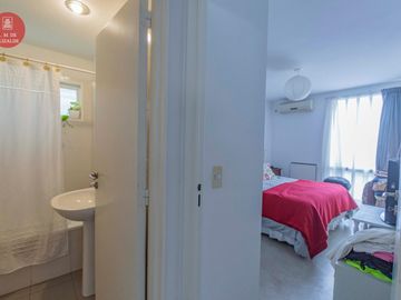 Maipú al 300 - Amplio 2 amb con balcón terraza - Venta - San Isidro