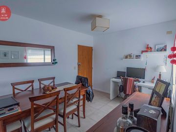 Maipú al 300 - Amplio 2 amb con balcón terraza - Venta - San Isidro