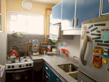 RETASADO: Estupendo Departamento 2 Ambientes en Torre de Balvanera