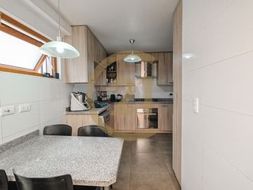 Preciosa casa n condominio San Carlos de Apoquindo
