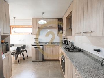 Preciosa casa n condominio San Carlos de Apoquindo