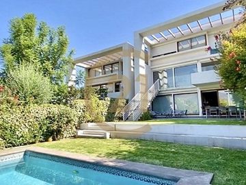 Preciosa casa n condominio San Carlos de Apoquindo