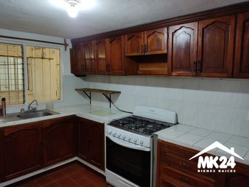 SE VENDE AMPLIA  CASA EN FRACCIONAMIENTO BUGAMBILIAS $3,000,000.00