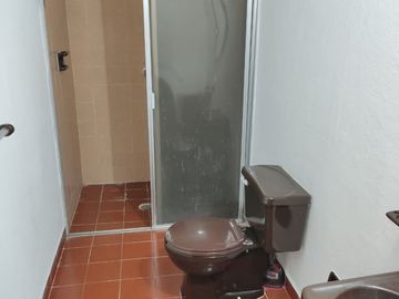 SE VENDE AMPLIA  CASA EN FRACCIONAMIENTO BUGAMBILIAS $3,000,000.00