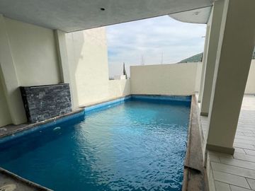 VENTA DE CASA EN LA PASTORA 3 NIVELES CON ALBERCA