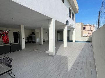 VENTA DE CASA EN LA PASTORA 3 NIVELES CON ALBERCA