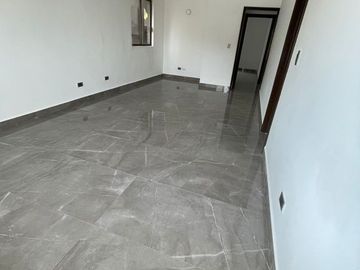 VENTA DE CASA EN LA PASTORA 3 NIVELES CON ALBERCA
